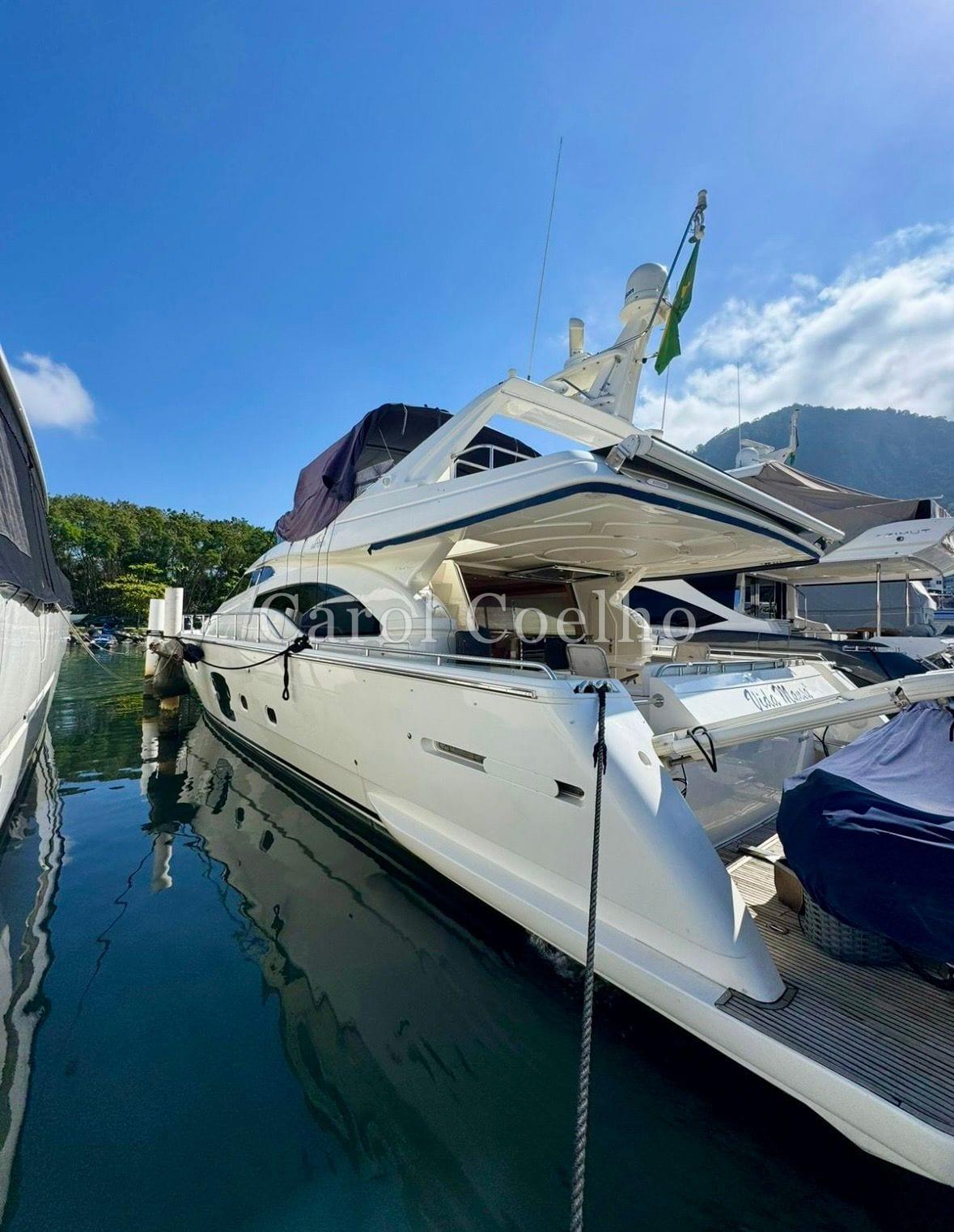 FERRETTI 70