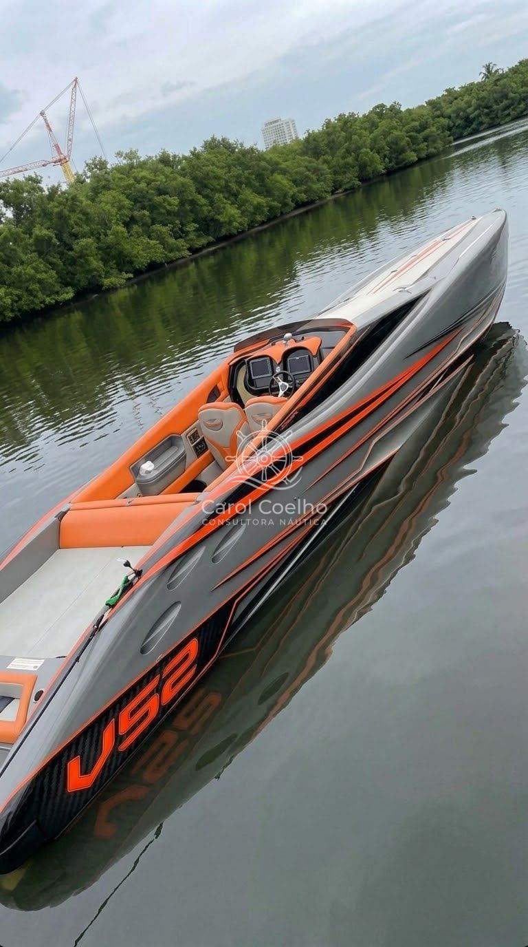 SUPERBOATS 52